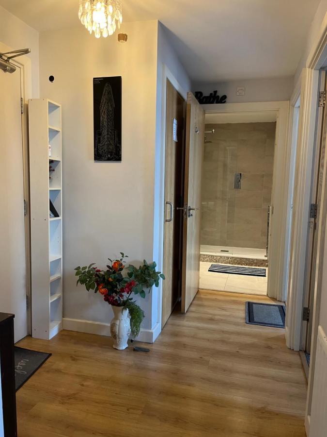 London Luxury Holiday Home B Exterior photo